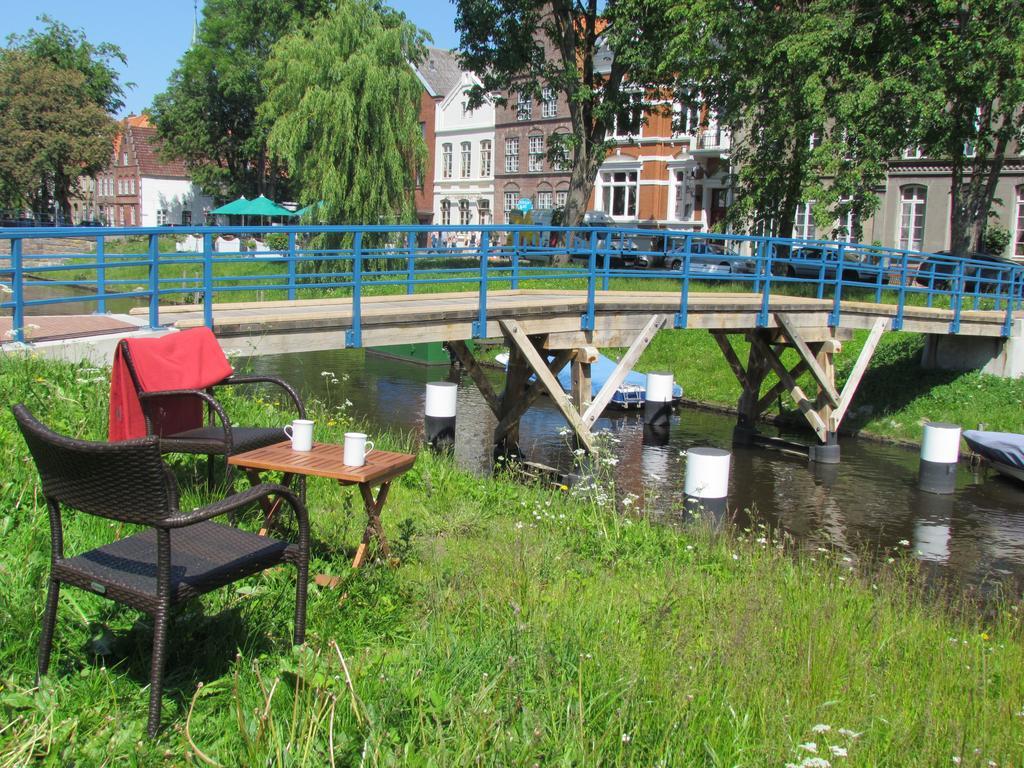 Apartments Im Froschhaus Mit Fruehstueckskuechen Фридрихщат Екстериор снимка