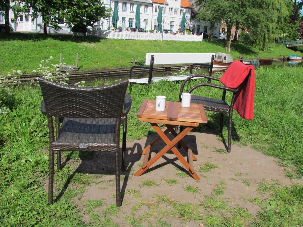 Apartments Im Froschhaus Mit Fruehstueckskuechen Фридрихщат Екстериор снимка