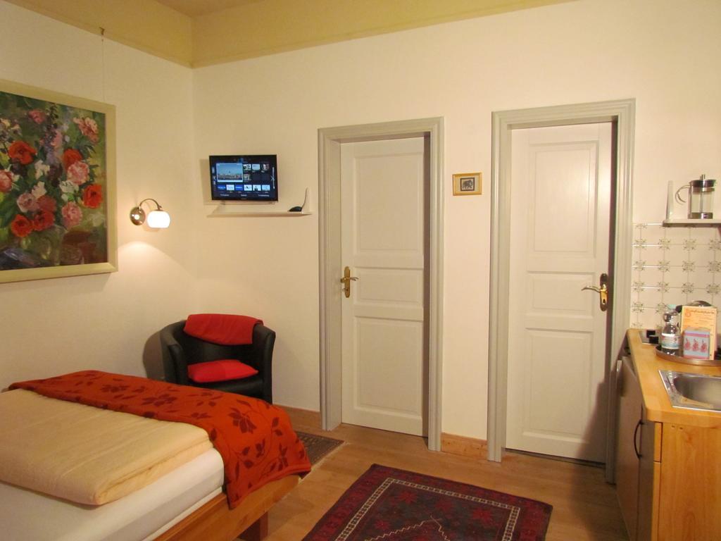 Apartments Im Froschhaus Mit Fruehstueckskuechen Фридрихщат Стая снимка